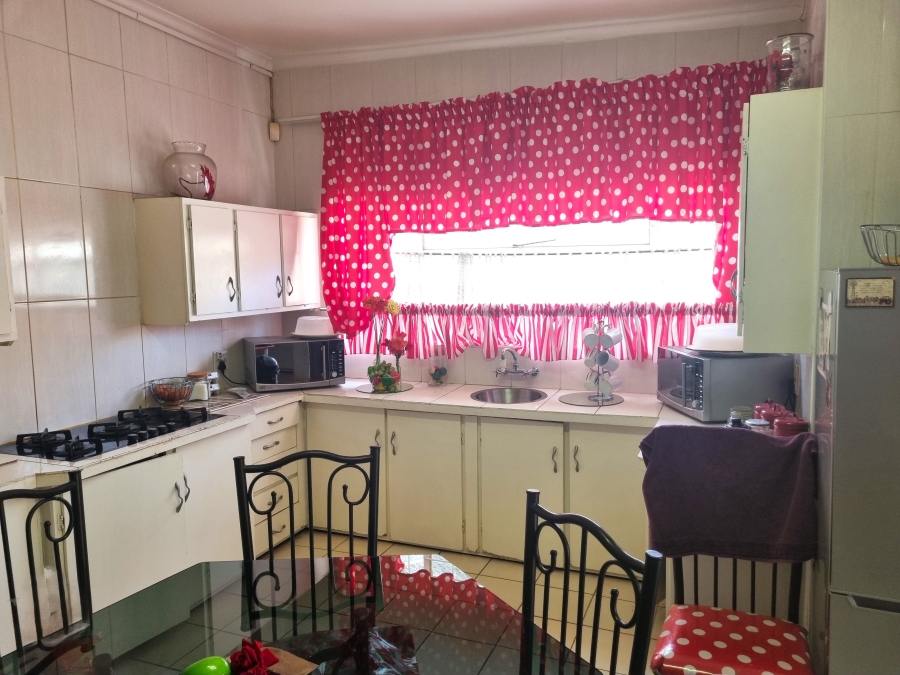 7 Bedroom Property for Sale in Protea Park North West